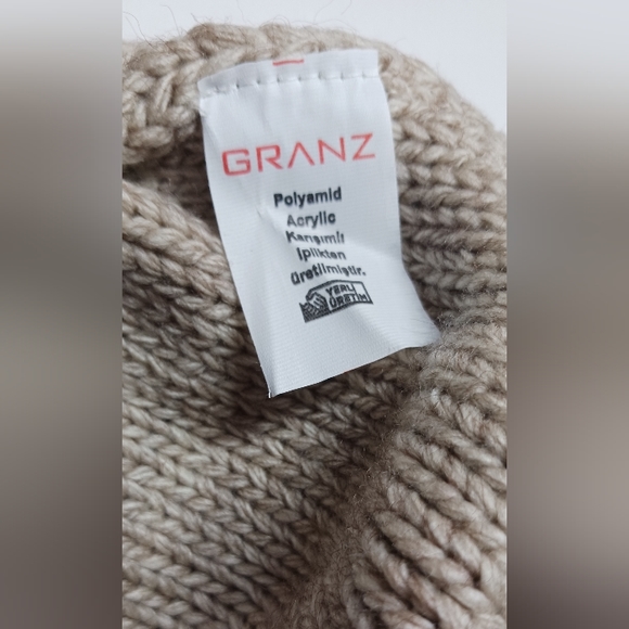 Hat Beanie for Women Winter Warm Embroidery Flowers Knitted - Picture 3 of 3